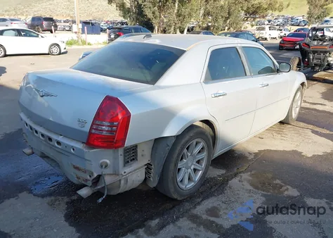 2005 Chrysler 300C from USA, damaged, VIN 2C3JA63H95H172394